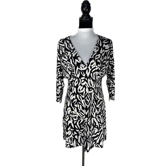 August Silk Patterned 3/4 Sleeve Dress - Women's Size M - Picture 1 of 5
